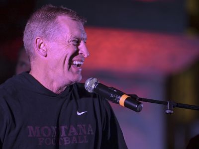 Head Coach Bobby Hauck speaking at the 2022 Yell Night Pep Rally