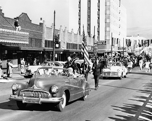 UM Homecoming parade, circa 1950