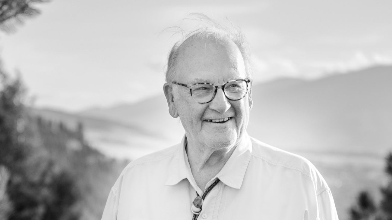 Black and white photo of Pat Williams