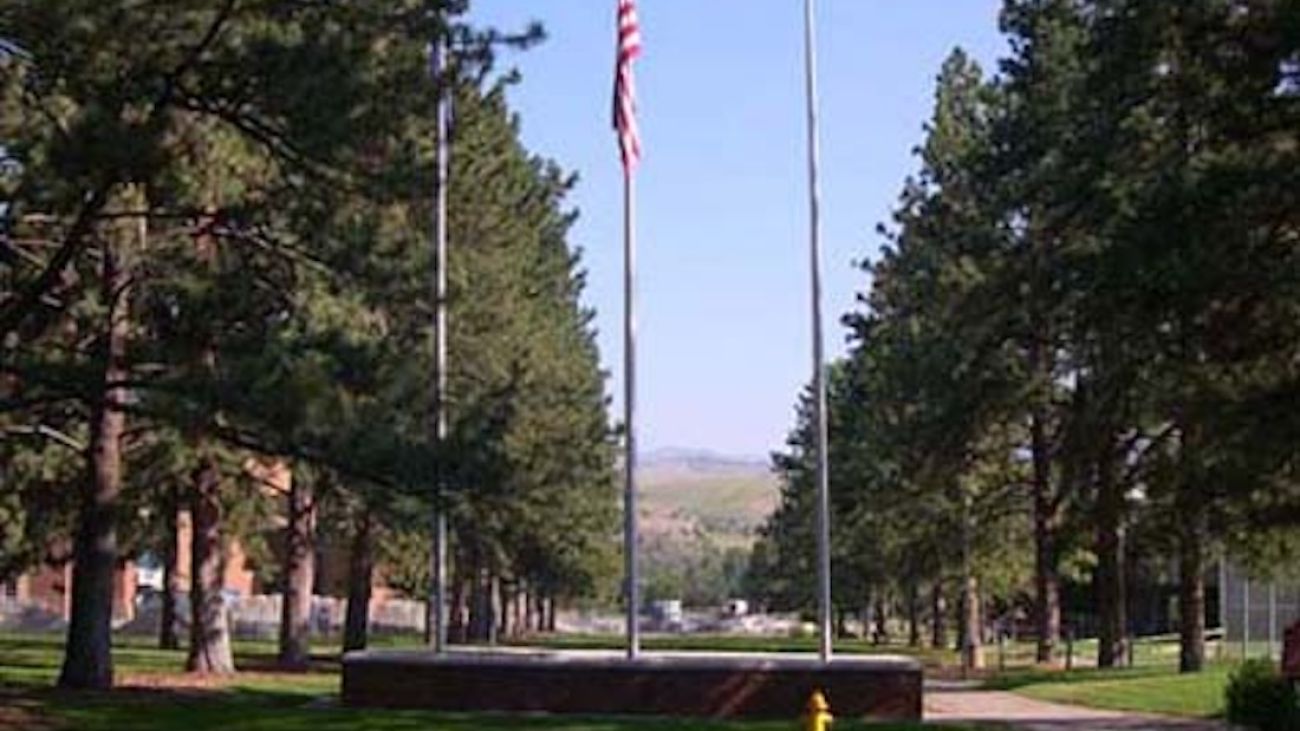 Memorial Row looking north