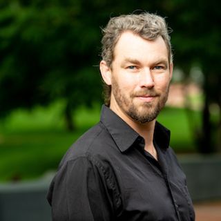 paul guernsey headshot