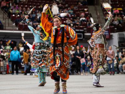 Kyiyo dancer