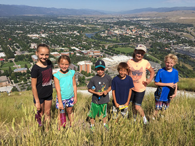  Campers hiking