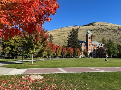 Main hall and oval in autumn