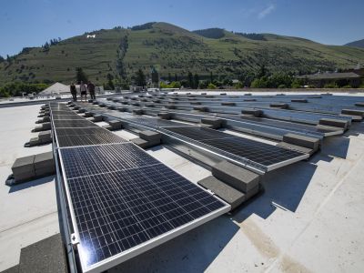 solar panels on top of eck hall