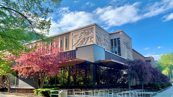 Mansfield Library