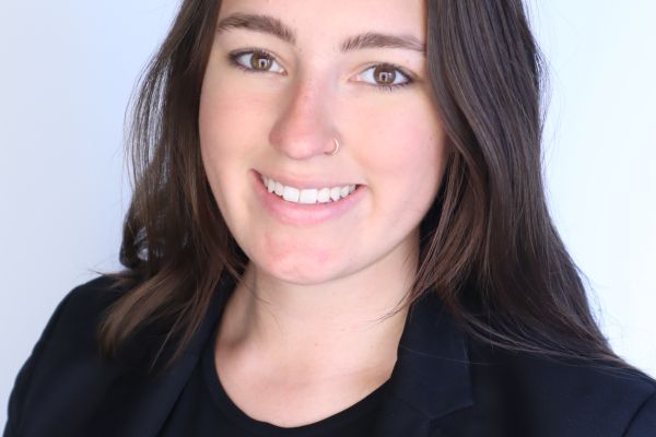 Chloe Brown Headshot