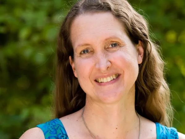 headshot of anna prentiss