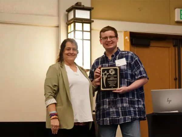 jonathan carter accepting award