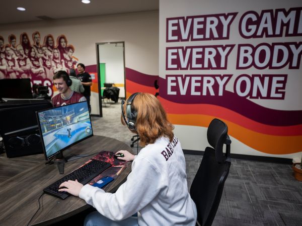 Bri Tilleman, Esports player playing Overwatch