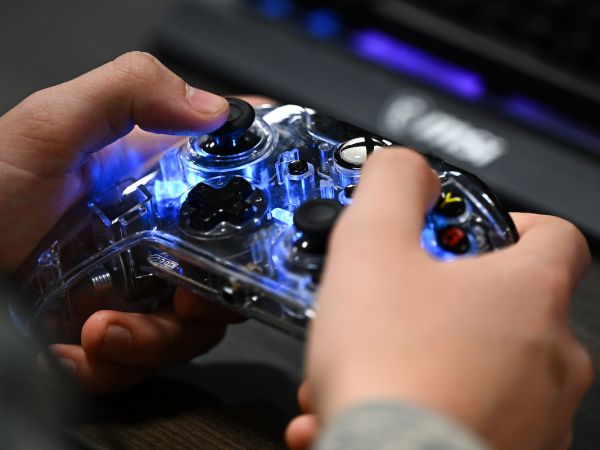 Esports gaming controller 