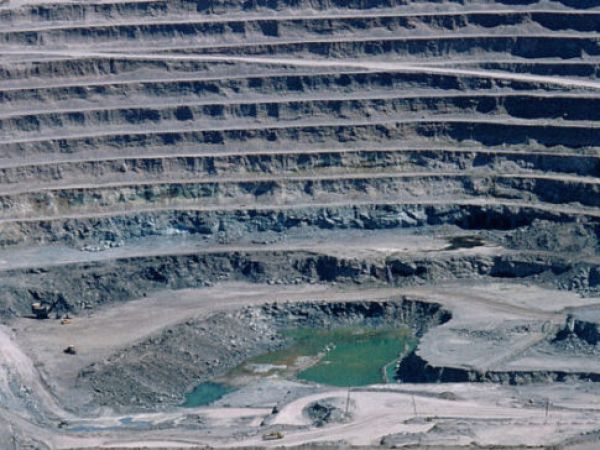 Image of rare earth metal mine taken by Reinhard Jahn