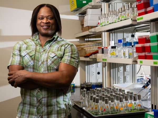 An image of UM doctoral student Jaymes Mozingo in a lab. 