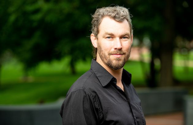 paul guernsey headshot