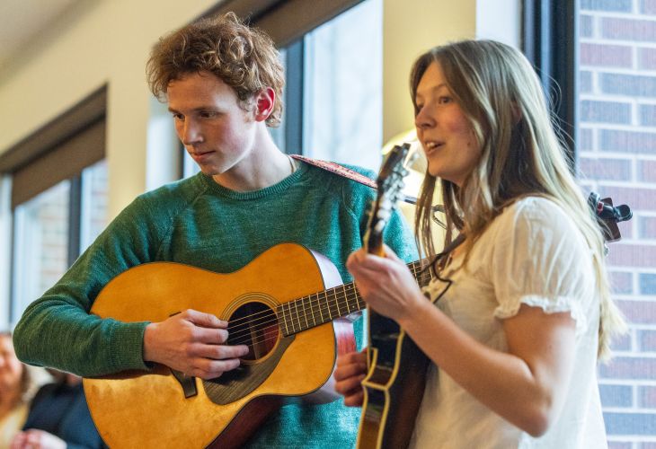DHC students perform at spring medallion ceremony