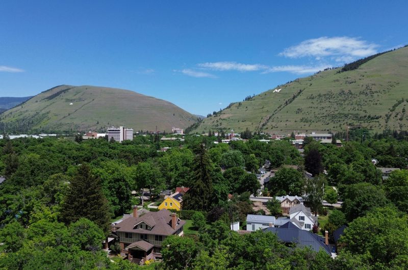 1325 Gerald Ave Drone Photo - 94
