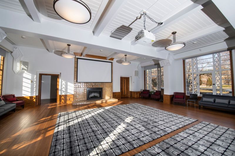Dell Brown Room