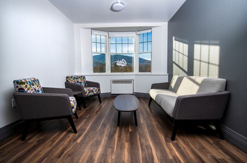 Pantzer suite common room