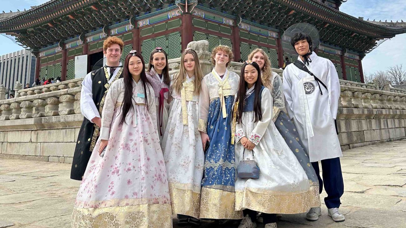 Project Bridge students in Traditional Korean clothing