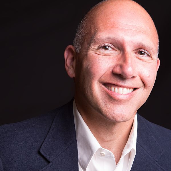 Headshot of H. Rafael Chacón
