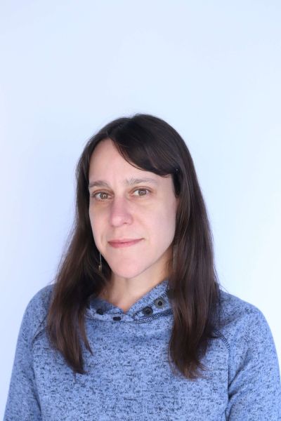 Sara Velk headshot