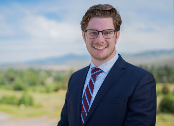 headshot of Mason Derendinger