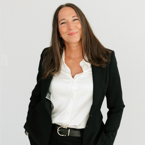 Julie Cahill, headshot