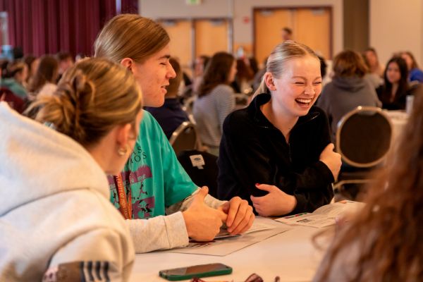 Students participate in class discussion