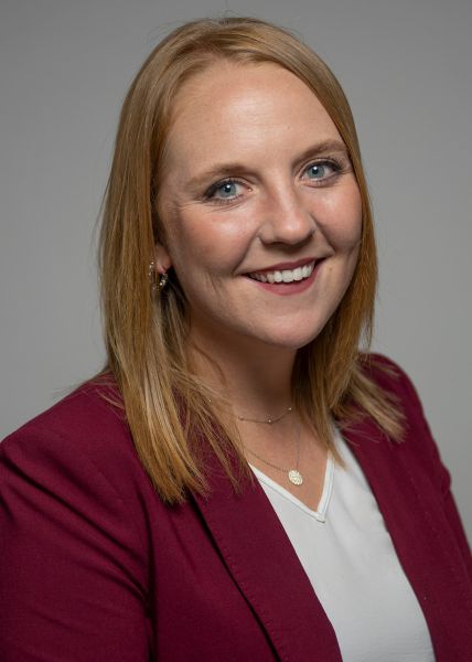 leann layton headshot