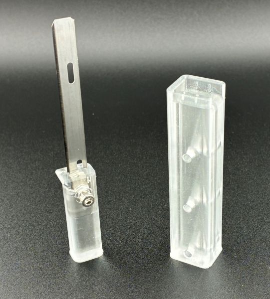 Microtome Blade Handle and Sheath