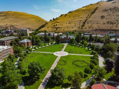 UM's Oval during fall orientation