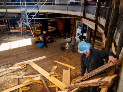 UM forestry students set up the 106th Foresters' Ball